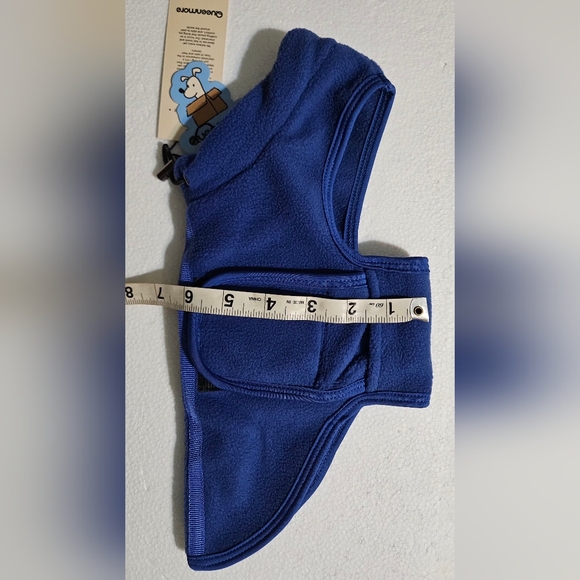 The Queenmore Super Soft Fleece Dog Jacket in size XS is a cozy and stylish wint - Picture 3 of 9